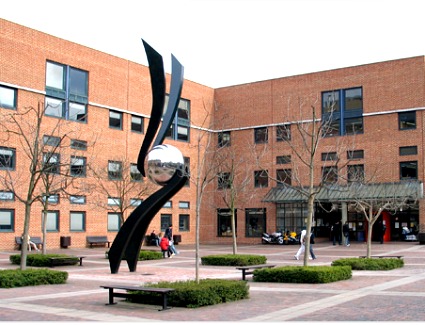卡迪夫大学校景